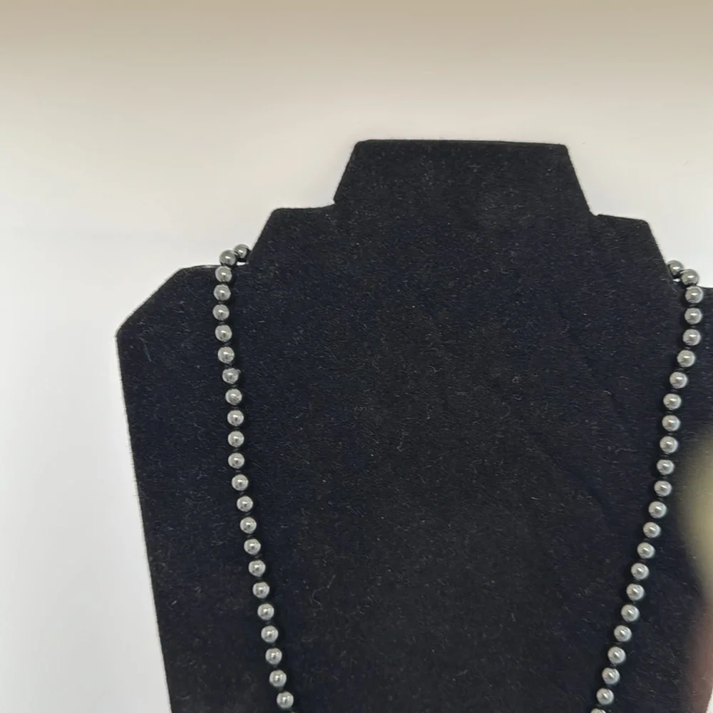 Black Diamond alaska necklace